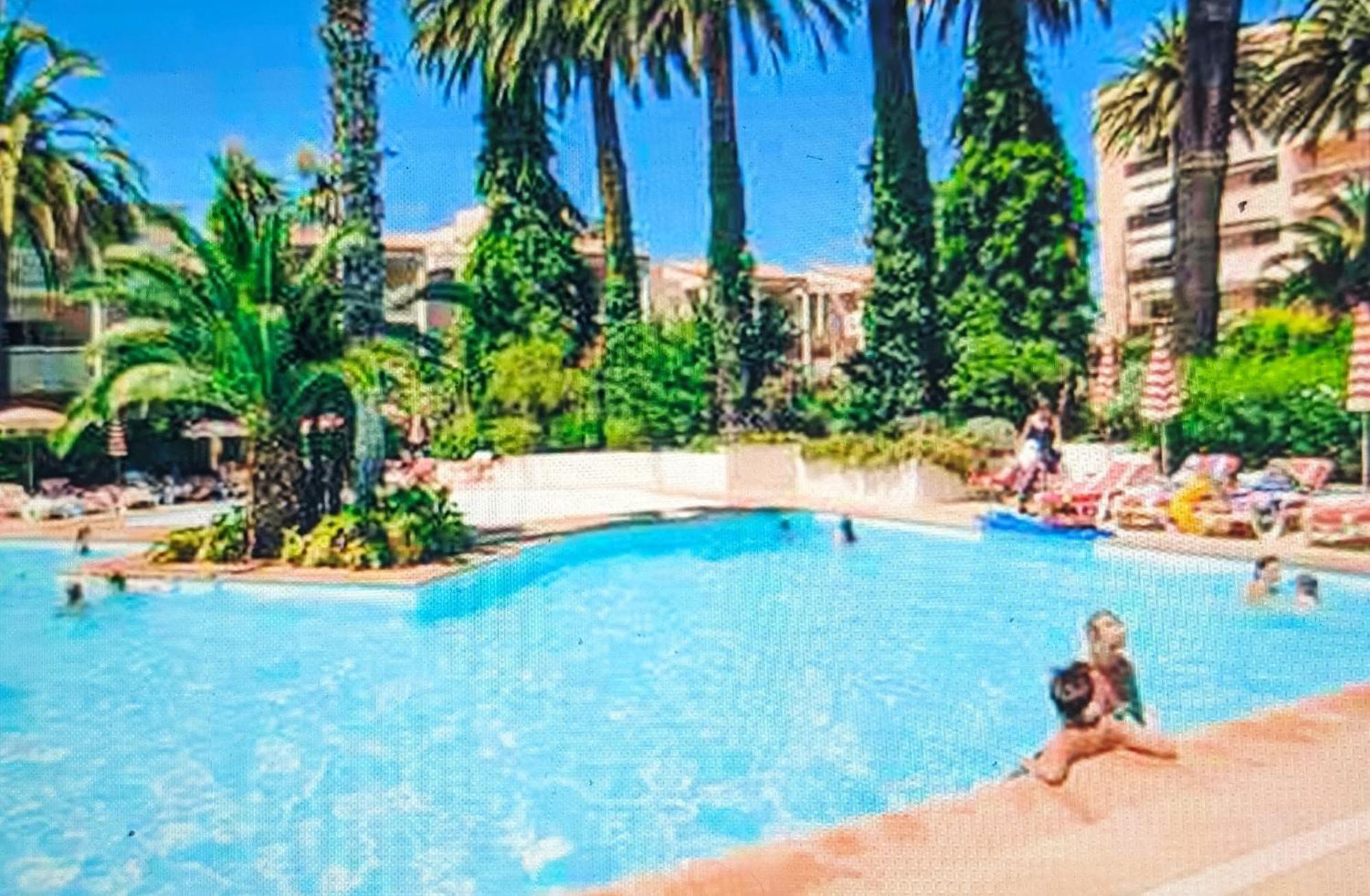 Residence De Vacances Avec Piscine & Transat, A 2 Minutes Des Plages - Bat N2 Vallauris Buitenkant foto